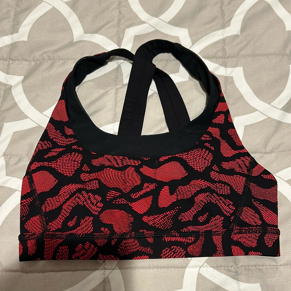 Lululemon Stash to Dash Sports Bra, Size 6